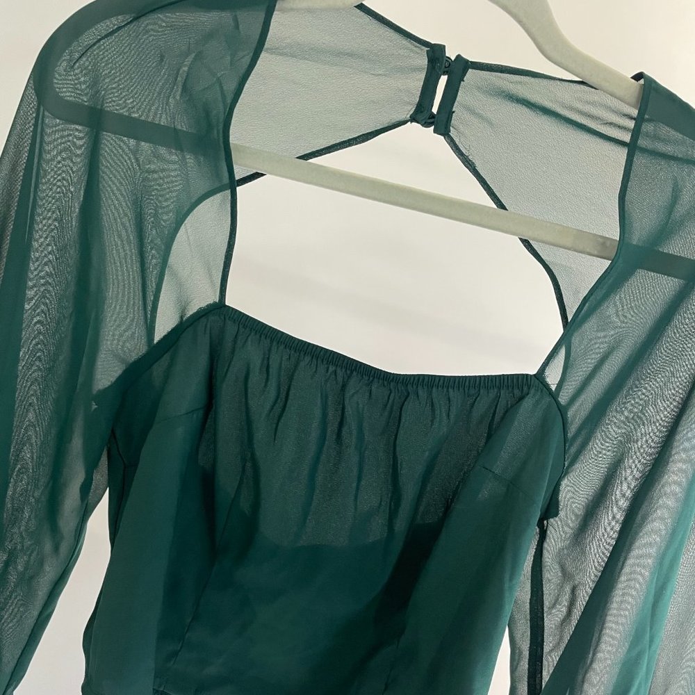 Express Crop Top - Picture 3 of 9